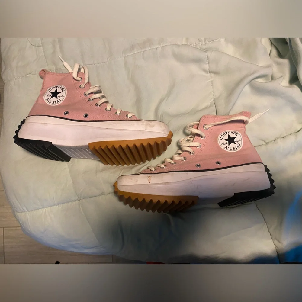Converse Run Star Hike Platform – Lotus Pink (Men’s 7/Women’s 8.5) - Picture 2 of 9